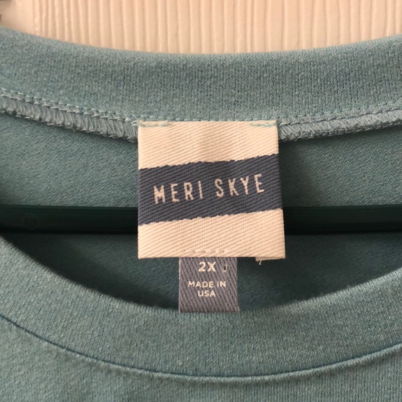 Blue Meri Skye 2X sleeveless top - Picture 2 of 3